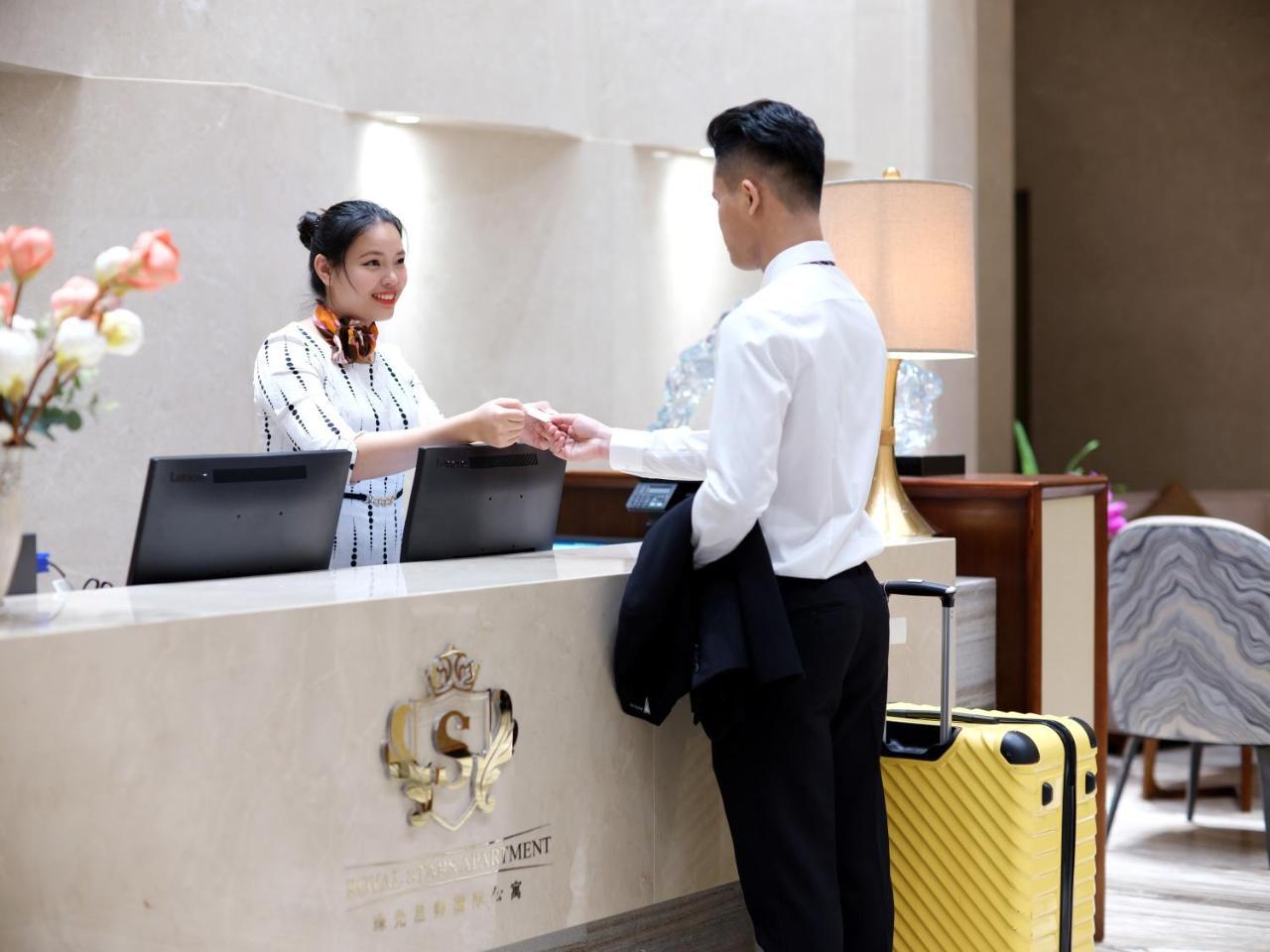 Royal Star Apartment Guangzhou Bagian luar foto